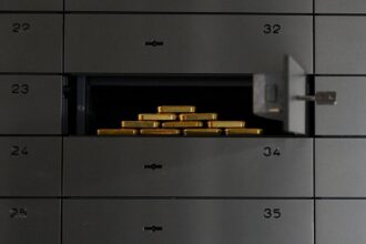 ouro-bate-recordes-na-cotacao-internacional;-entenda-os-motivos