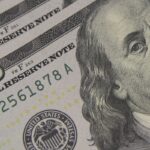 dolar-cai-para-r$-5,19-e-continua-no-menor-valor-em-20-meses