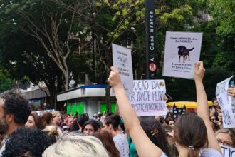 centenas-de-pessoas-em-sao-paulo-pedem-justica-pelo-cao-orelha