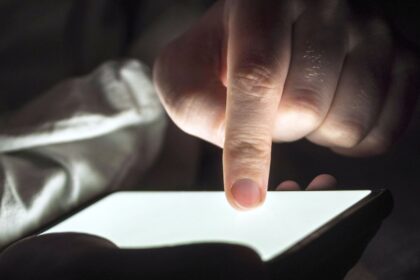 conteudos-falsos-criados-com-ia-mais-que-triplicam-entre-2024-e-2025