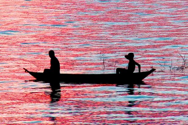 apos-mobilizacao-indigena,-governo-suspende-dragagem-do-rio-tapajos