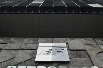 petrobras-compra-42,5%-de-bloco-de-exploracao-de-petroleo-na-namibia