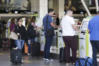 infraero:-aeroportos-esperam-120-mil-passageiros-no-carnaval