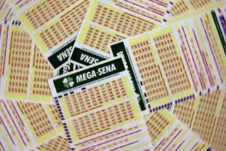 mega-sena-acumula-e-premio-principal-vai-para-r$-130-milhoes