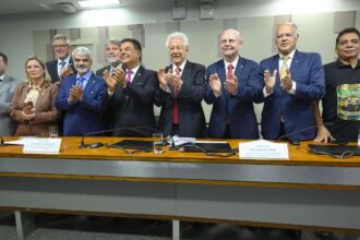 representacao-brasileira-do-parlasul-aprova-acordo-mercosul-ue