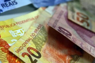 divida-publica-fica-praticamente-estavel,-mas-supera-r$-8,6-trilhoes