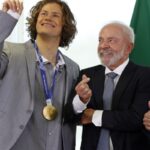 lula-recebe-lucas-pinheiro,-medalha-de-ouro-nos-jogos-de-inverno