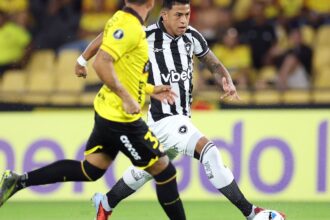 pre-libertadores:-botafogo-arranca-empate-com-barcelona-em-guayaquil