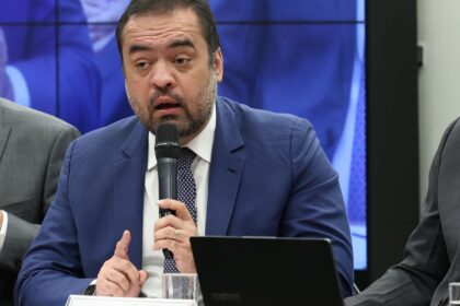 tse-retoma-processo-que-pode-cassar-governador-do-rio,-claudio-castro