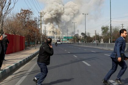 embaixador-do-brasil-no-ira:-derrubar-o-regime-sera-tarefa-sangrenta