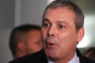 deputado-aciona-justica-contra-alta-de-ate-15%-na-conta-de-luz-no-rio