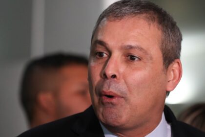 deputado-aciona-justica-contra-alta-de-ate-15%-na-conta-de-luz-no-rio