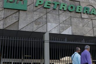 petrobras-aprova-adesao-ao-programa-do-governo-para-baratear-diesel