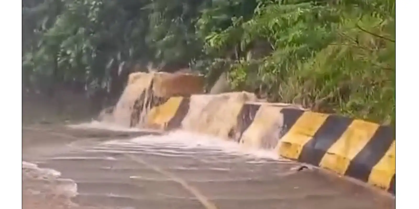 litoral-e-regiao-leste-de-sp-tem-alerta-de-perigo-para-chuvas-intensas