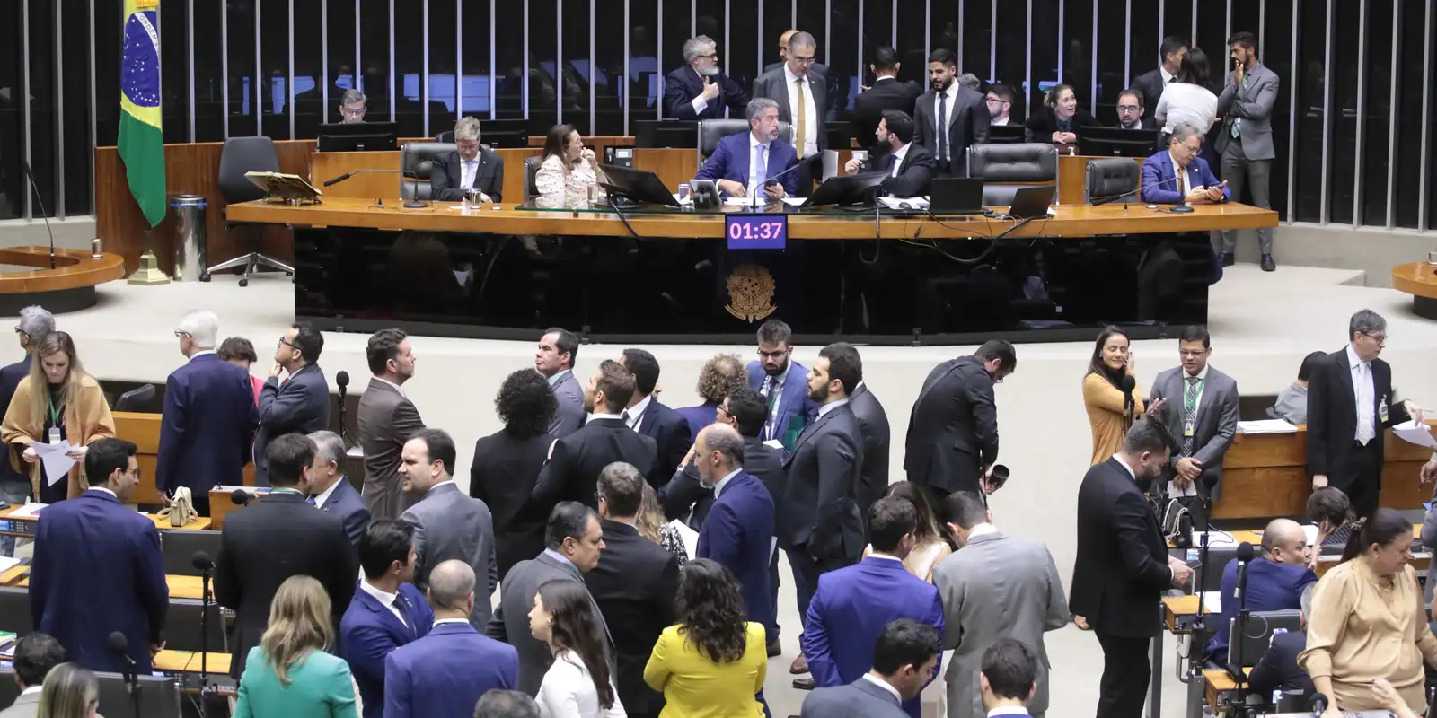 camara-aprova-projeto-de-lei-que-cria-lista-suja-do-racismo-no-esporte
