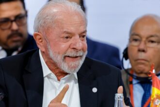 lula-defende-fim-da-6×1-e-diz-que-ganhos-nao-podem-valer-so-para-ricos