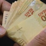 caixa-paga-bolsa-familia-a-beneficiarios-com-nis-de-final-8