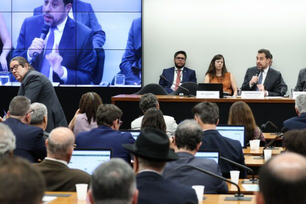 boulos-critica-compensacao-a-empresas-pelo-fim-da-escala-6×1