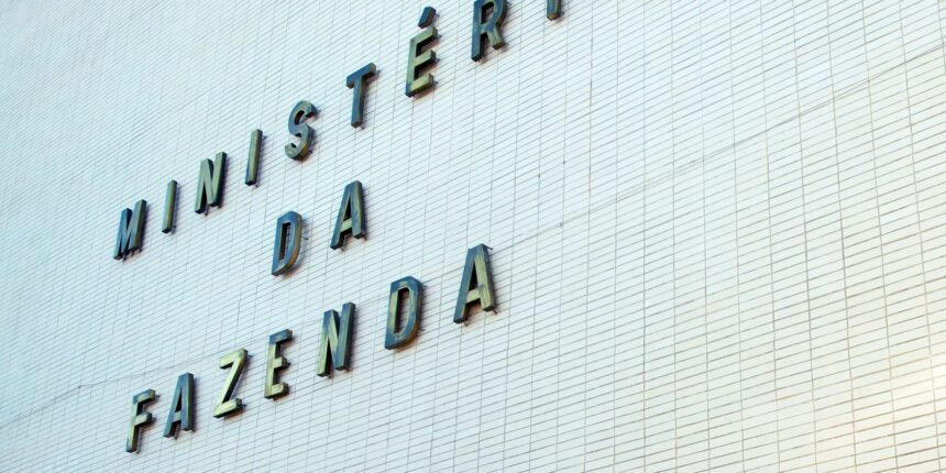 fazenda-eleva-para-4,5%-estimativa-de-inflacao-com-guerra-e-petroleo