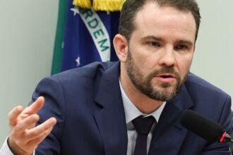 durigan-afirma-que-pix-nao-esta-na-mesa-de-negociacao-com-eua