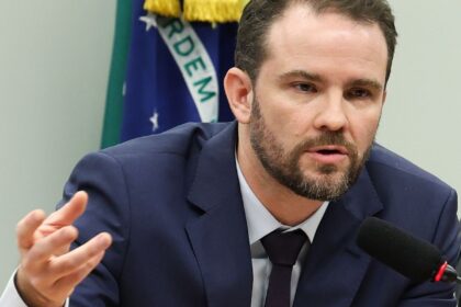 durigan-afirma-que-pix-nao-esta-na-mesa-de-negociacao-com-eua