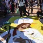 jovens-no-df-se-unem-por-tapetes-de-corpus-christie-jejum-de-telas