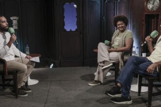 radio-nacional-estreia-documentario-de-90-episodios-sobre-os-90-anos