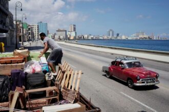 cuba-debate-reformas-economica-e-social-em-meio-ao-bloqueio-dos-eua