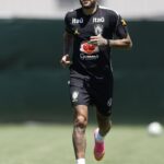 para-“otimizar”-recuperacao,-neymar-esta-fora-do-jogo-contra-o-haiti
