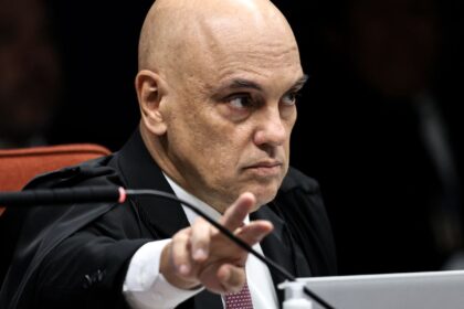 moraes-pede-parecer-da-pgr-sobre-apreensao-de-arma-de-bolsonaro