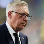 ancelotti-celebra-atuacao-solida,-mas-pede-calma-para-mata-mata