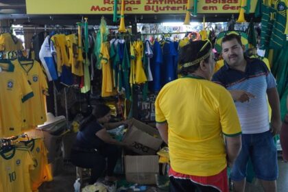 vendas-no-comercio-caem-0,8%-em-julho,-com-ressaca-da-copa-do-mundo